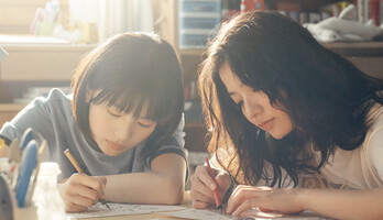 Kore-eda's Live-Action Look Back Film Shares New Clip of Manga-Making Duo